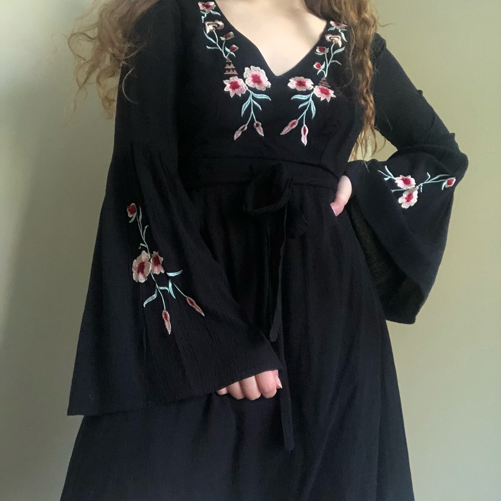 Black embroidery dress by guess